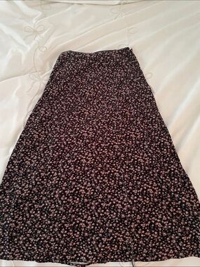 Arizona Jean Company Black Midi Skirt with Pink Floral Print